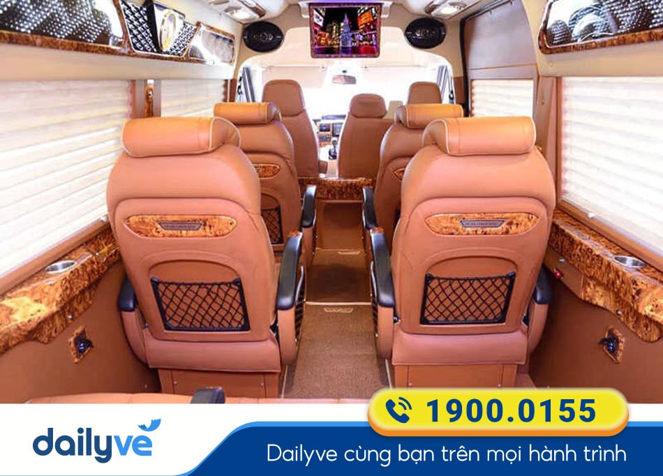 Nội thất xe ghế Limousine 11 chỗ của xe Quốc Cường 