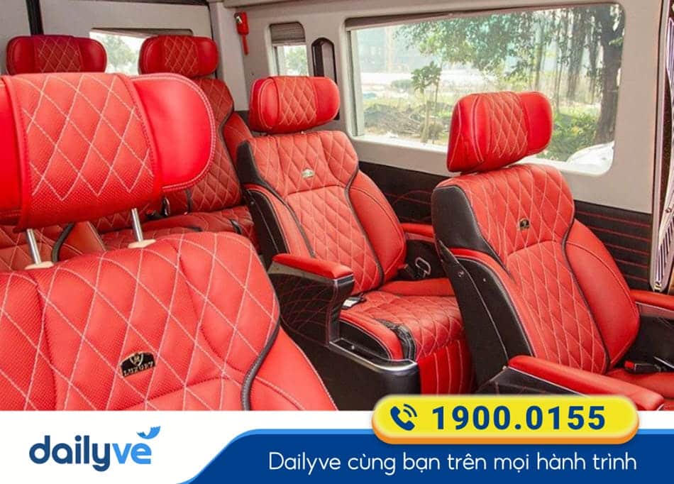 Nội thất xe ghế ngồi Limousine 12 chỗ của nhà xe Việt Phương Yên Bái